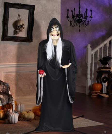 Homestead supply store witch animatronic
